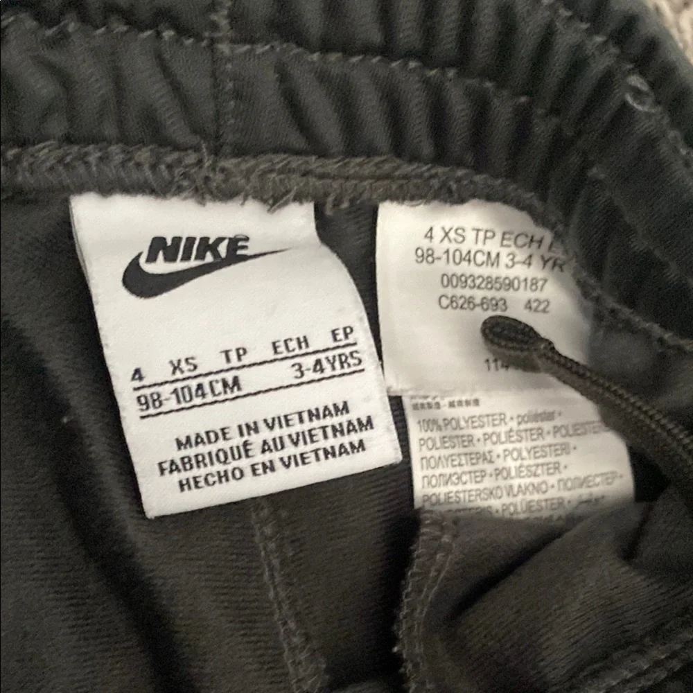 Nike Kids Size XS (4) Black and Orange Jacket and pants set - Picture 6 of 7